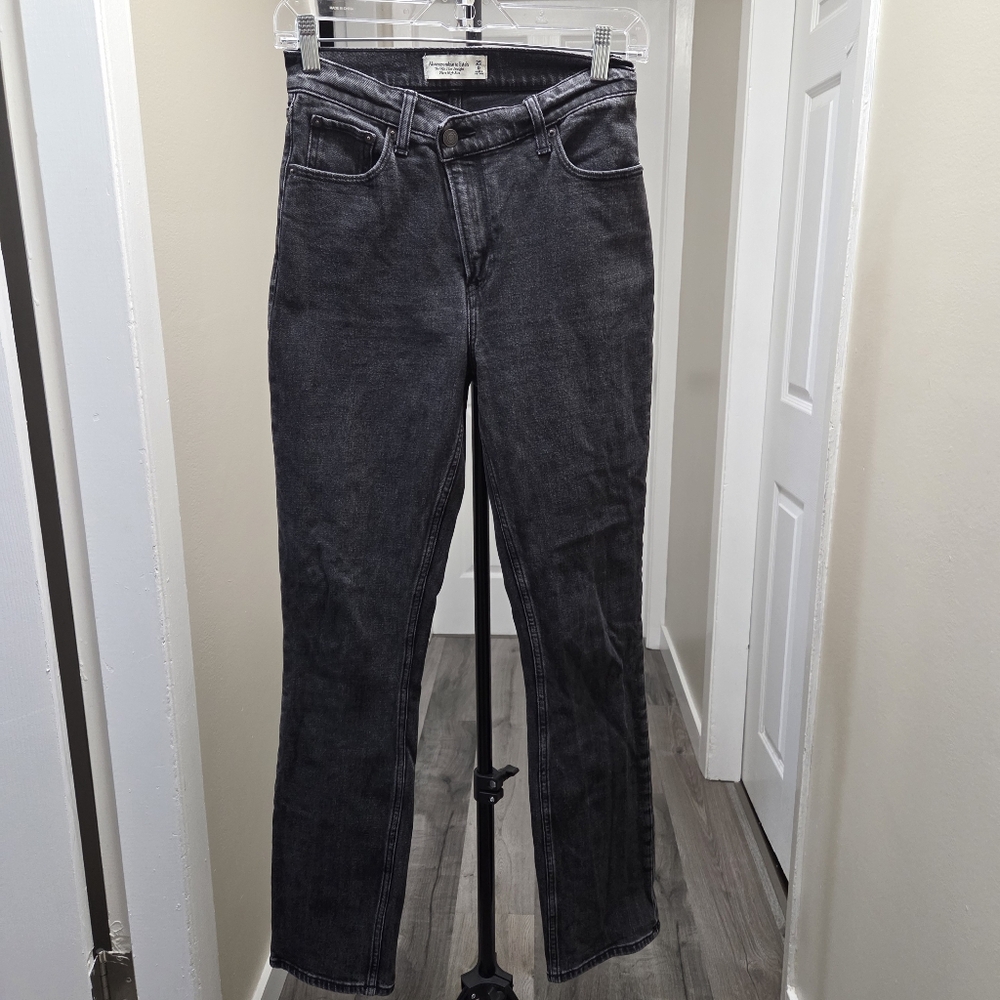 Abercrombie & Fitch Crossover Waist 90s Slim Straight Ultra High Rise Jeans - Picture 2 of 8